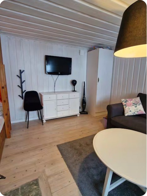 Bedroom 3 seating and TV area