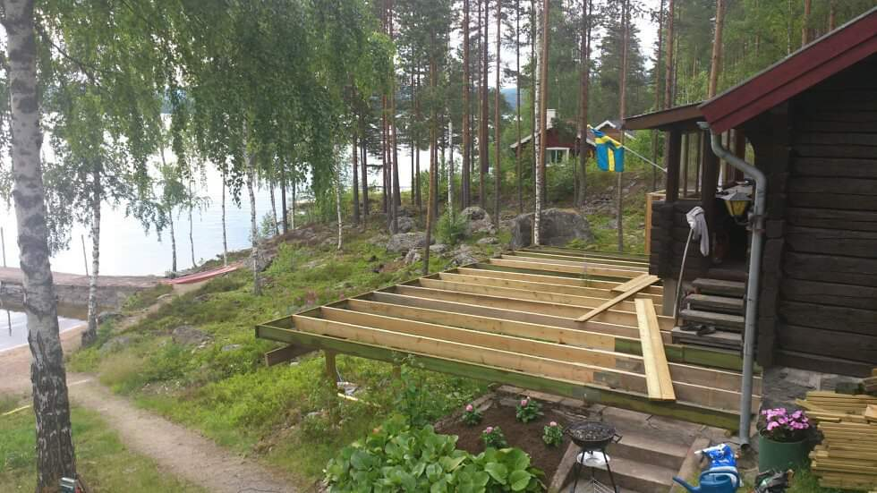 A terrace is built in 2015.